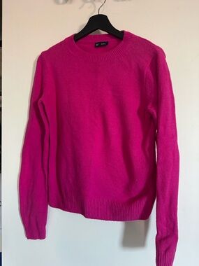 GAP Women's Crewneck Sweater in Hot Pink